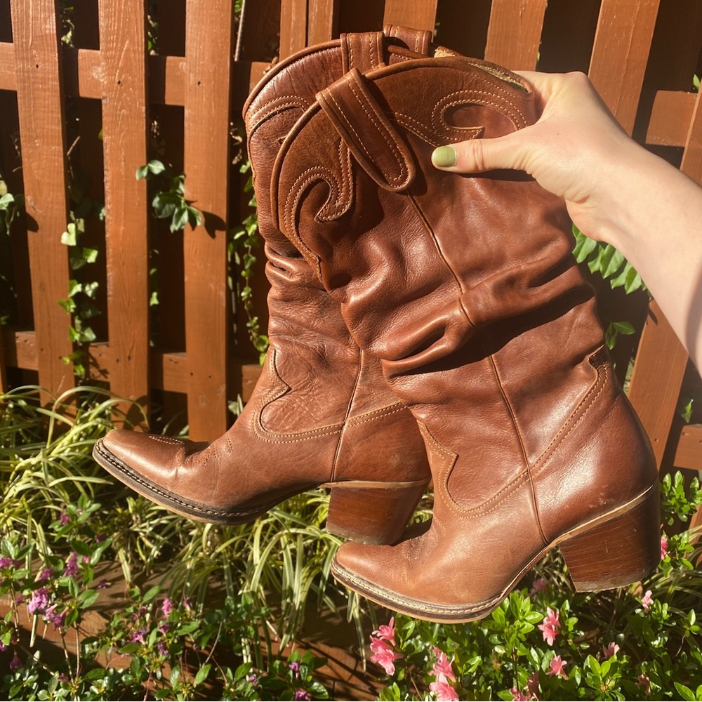 LEATHER BROWN BOOTS